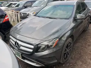 Mercedes-Benz GLA 250 2017 Gray