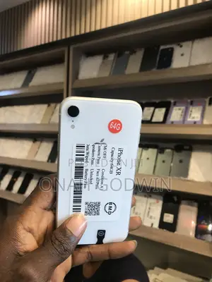 Apple iPhone XR 64 GB White