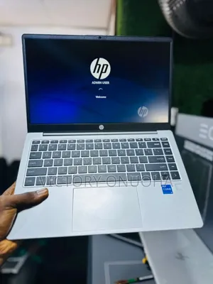 New Laptop HP 240 8GB Intel Core i5 SSD 512GB