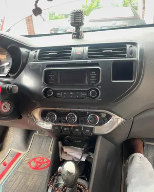 Kia Rio 2011-2014 Car Android Navigation/Reverse Camera