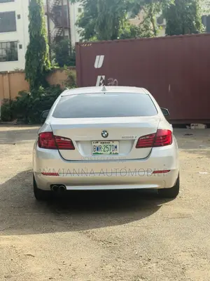 BMW 528i 2011 Silver