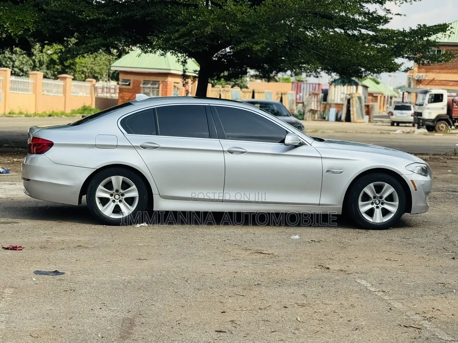 BMW 528i 2011 Silver