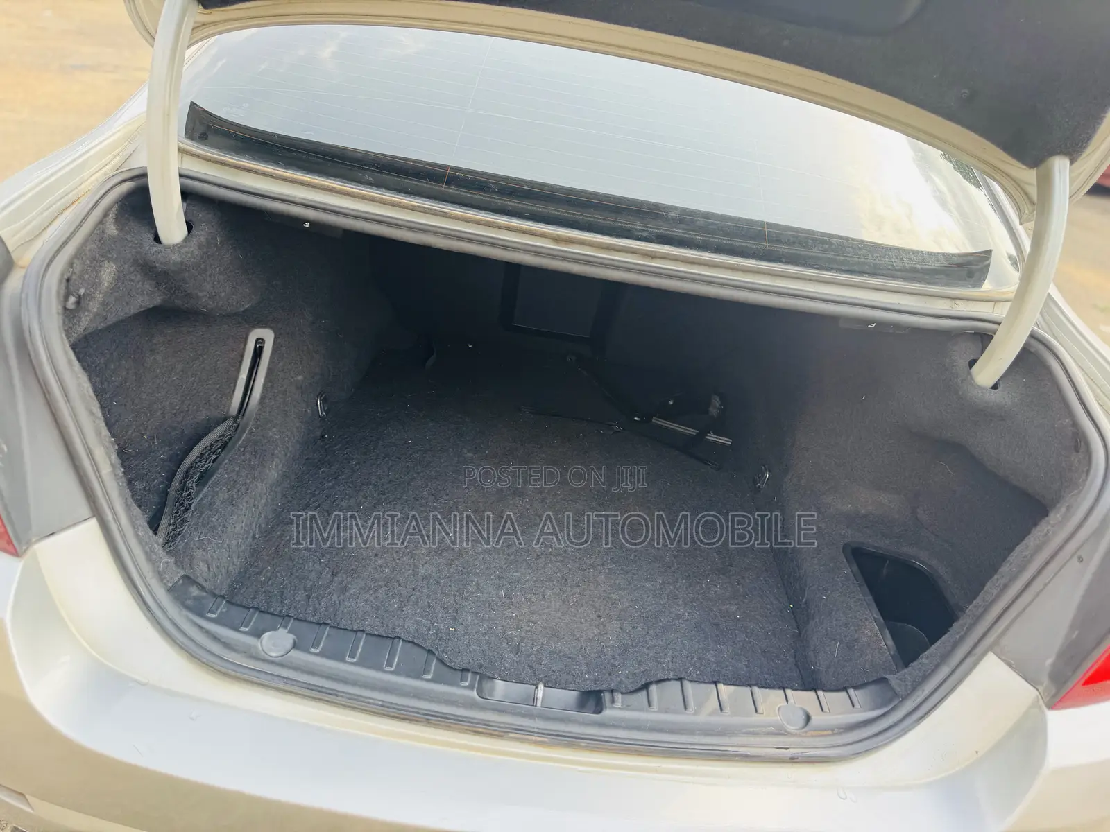 BMW 528i 2011 Silver