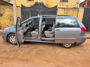 Toyota Sienna 2007 Blue