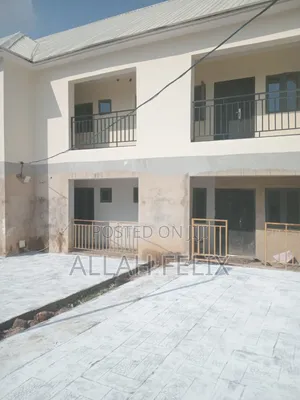 2bdrm Block of Flats in FHA for rent