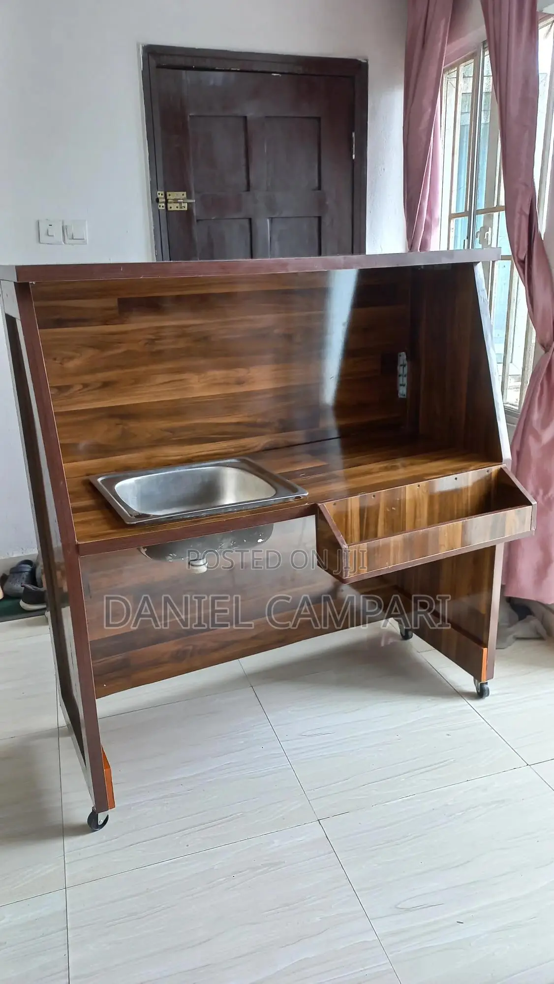Movable Cocktail Bar With Sink