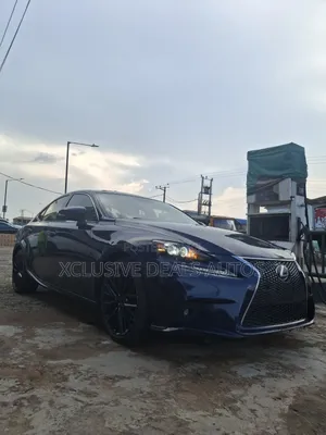 Lexus IS 2015 Blue
