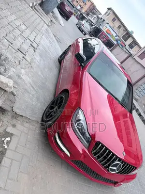 Mercedes-Benz C300 2010 Red