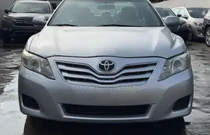 Toyota Camry 2010 Silver