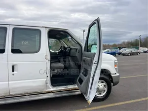Ford E350 2014 White