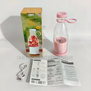 Rechargeable Mini Fruit Juicer