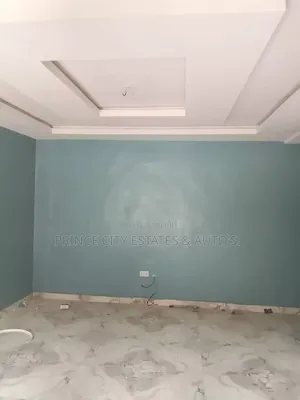 2bdrm Block of Flats in Off Kilo Bustop for rent