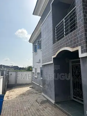 3bdrm Block of Flats in Akala Express for rent