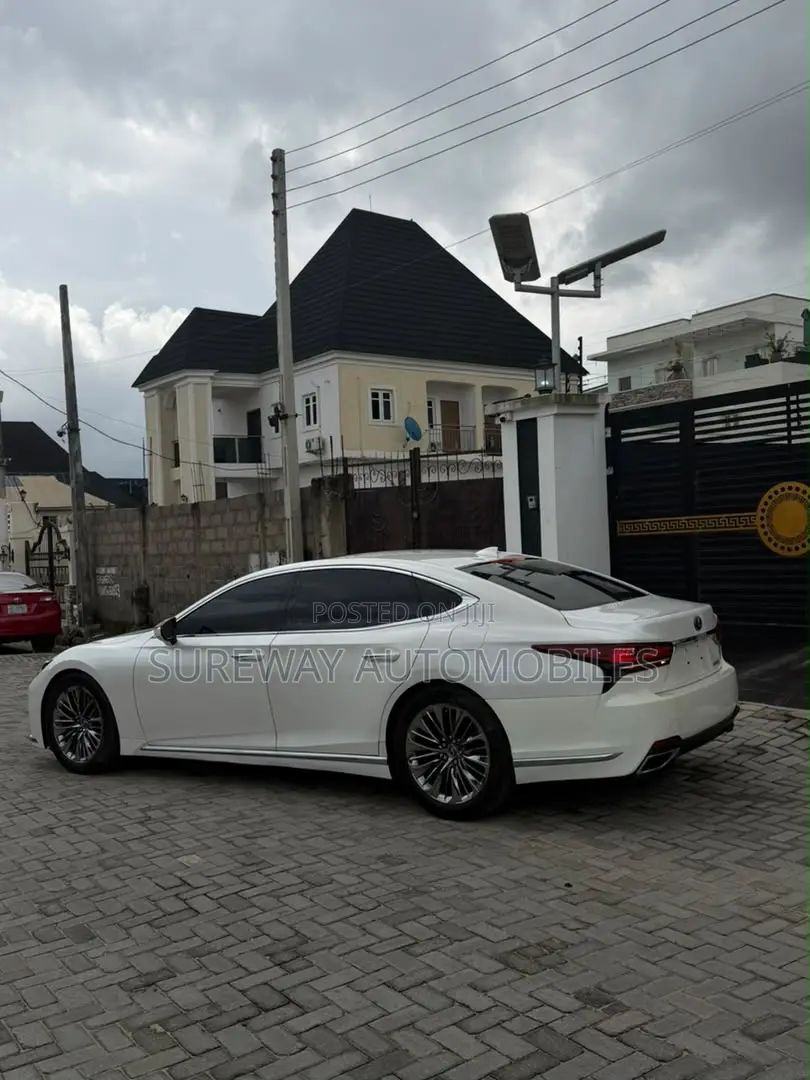 Lexus LS 2022 White
