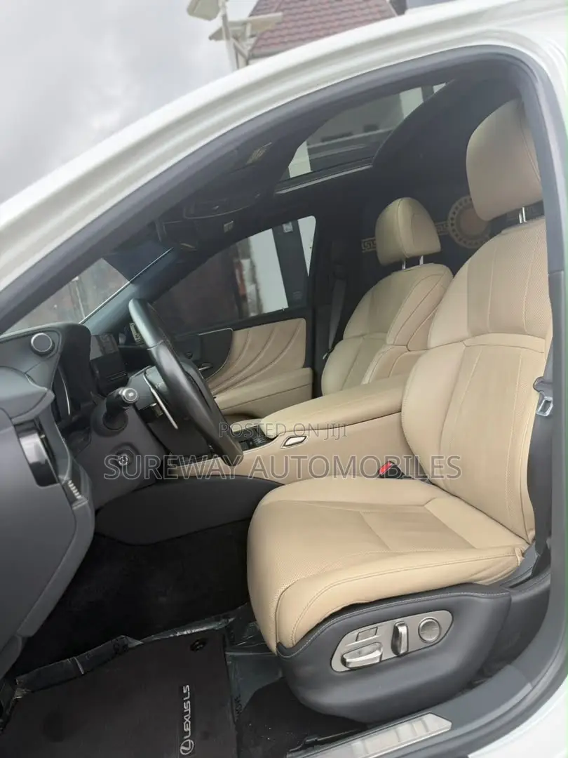 Lexus LS 2022 White