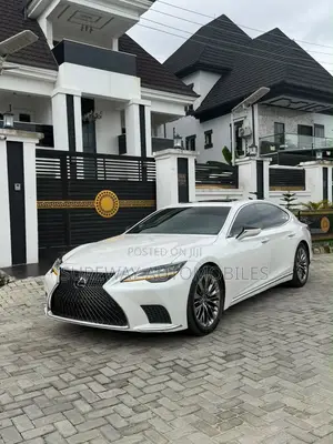 Lexus LS 2022 White