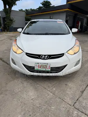 Hyundai Elantra Limited 2012 White