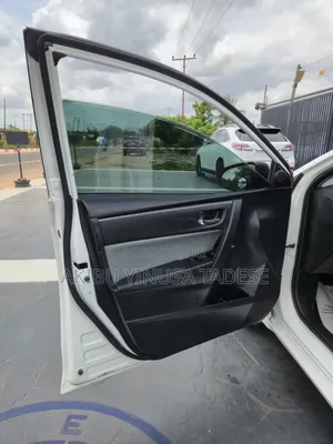 Toyota Corolla 2017 White
