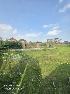 1550sqm, Nut Lugbe.