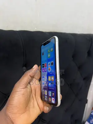 Apple iPhone 11 64 GB White