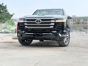 New Toyota Land Cruiser LC300 2025 Black