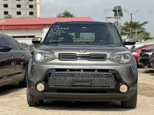Kia Soul ! 4dr Wagon (2.0L 4cyl 6A) 2015 Gray