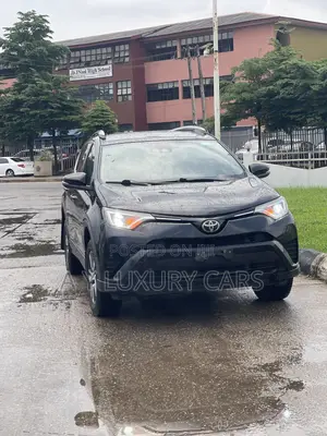Toyota RAV4 LE 4dr SUV AWD (2.5L 4cyl 6A) 2018 Black