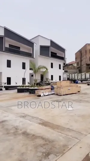 5bdrm Duplex in Asokoro for sale