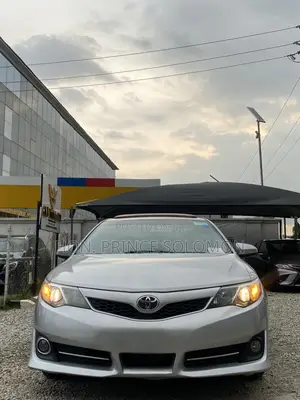 Toyota Camry SE 4dr Sedan (2.5L 4cyl 6A) 2012 Silver