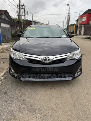 Toyota Camry XLE V6 4dr Sedan (3.5L 6cyl 6A) 2013 Blue