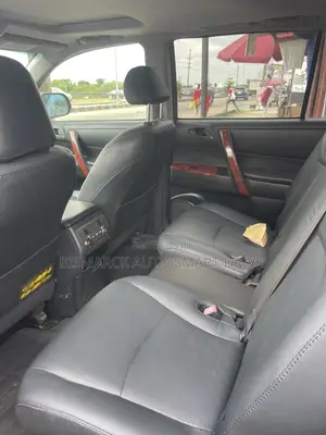Toyota Highlander Limited 2010 Silver
