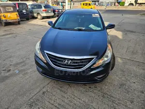 Hyundai Sonata SE 2.0T Sedan FWD (2.0L 4cyl 6A) 2012 Blue
