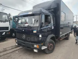 Mercedes 1317 Truck Dark Blue 10tons