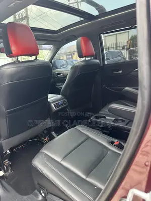 Toyota Highlander XLE 4x4 V6 (3.5L 6cyl 8A) 2018 Burgundy