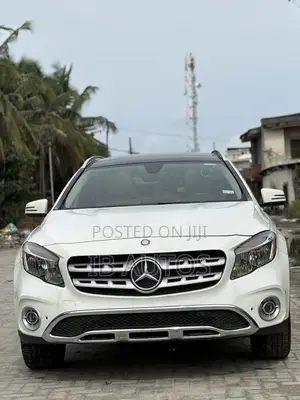 Mercedes-Benz GLA 250 2016 White