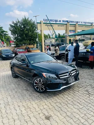 Mercedes-Benz C300 2015 Black