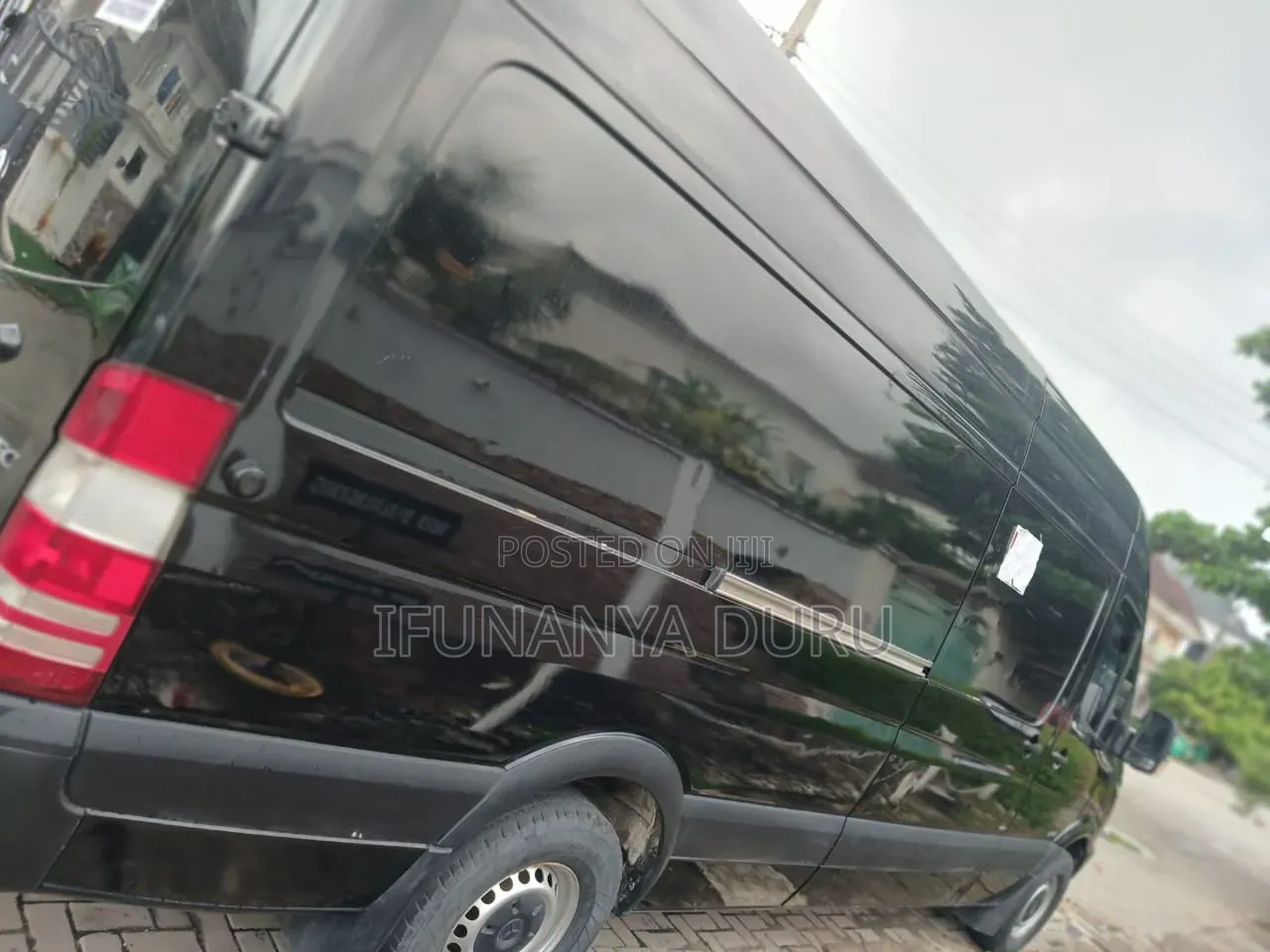 Mercedes-Benz Sprinter 2011 Black