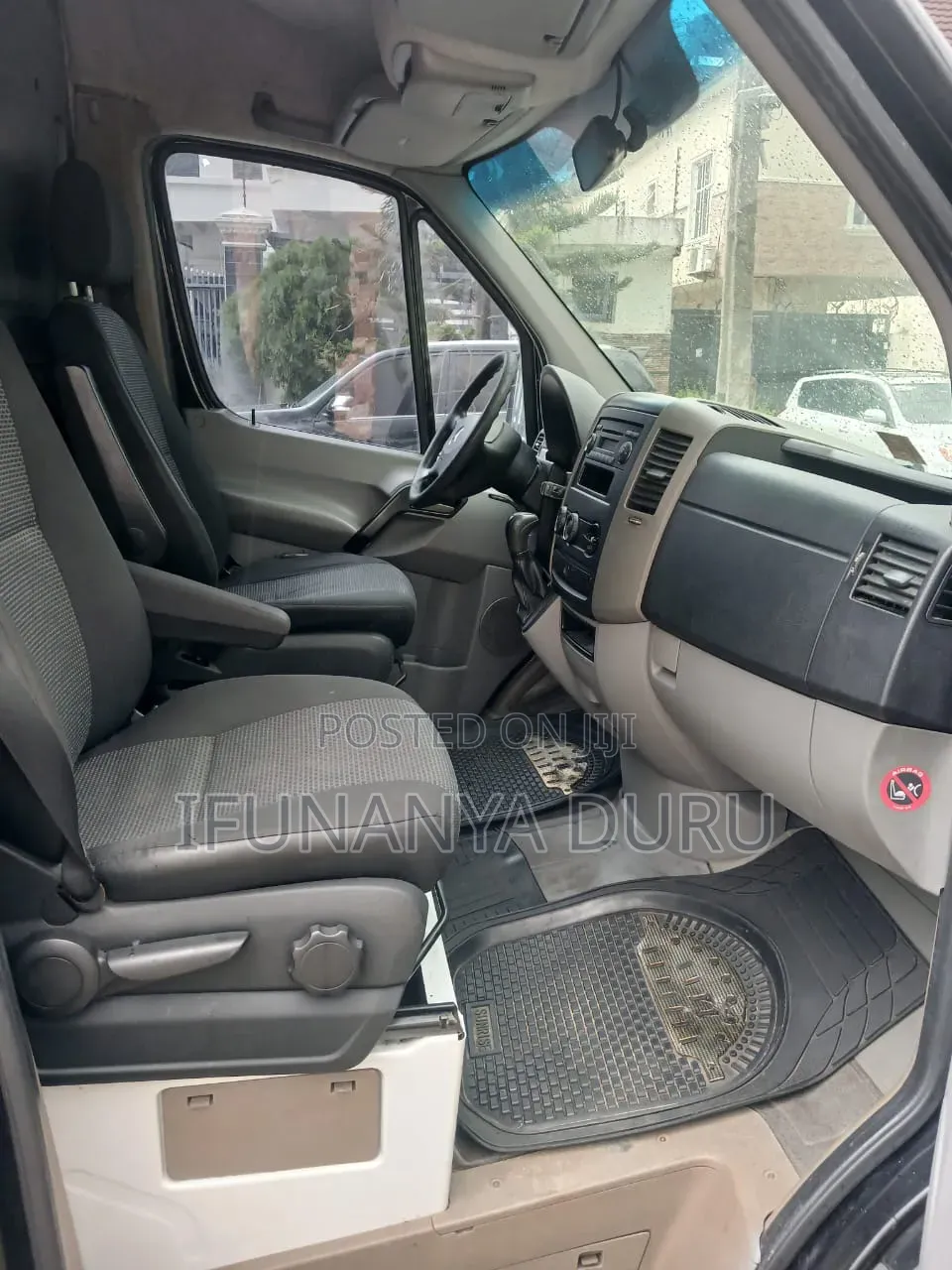 Mercedes-Benz Sprinter 2011 Black