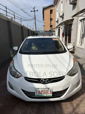 Hyundai Elantra Limited Sedan FWD (1.8L 4cyl 6A) 2013 White