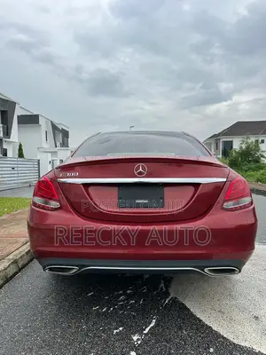 Mercedes-Benz C300 2016 Red
