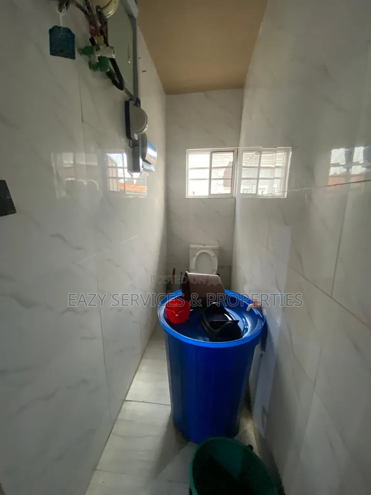 Fully Equipped and Functioning Salon in Ajah