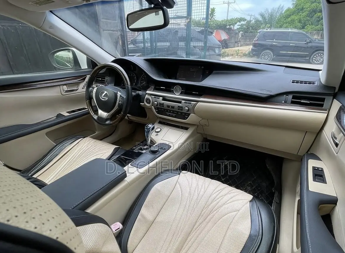 Lexus ES 2015 White