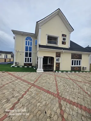 5bdrm Duplex in Pyakasa, Lugbe District for rent