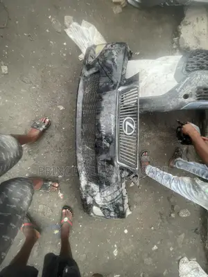 Front Bumper Is250 2011