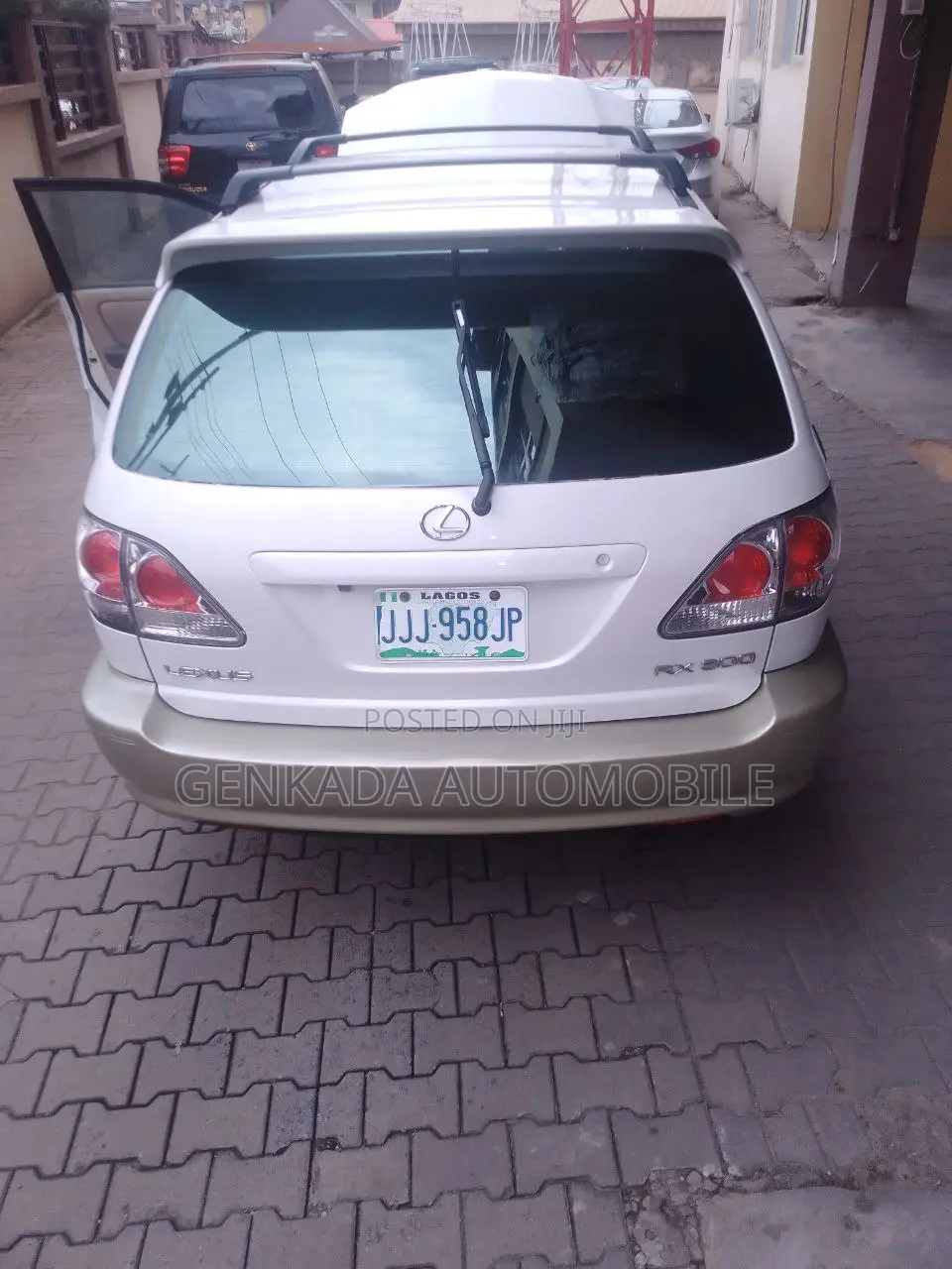 Lexus RX 2000 White