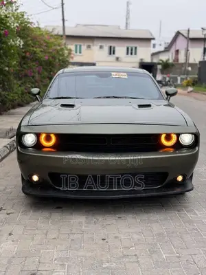 Dodge Challenger GT AWD 2018 Green