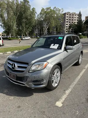 Mercedes-Benz GLK-Class Base GLK 350 4dr AWD 4MATIC (3.5L 6cyl 7A) 2015