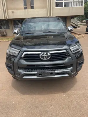 Toyota Hilux 2.0 VVT-i 2010 Black