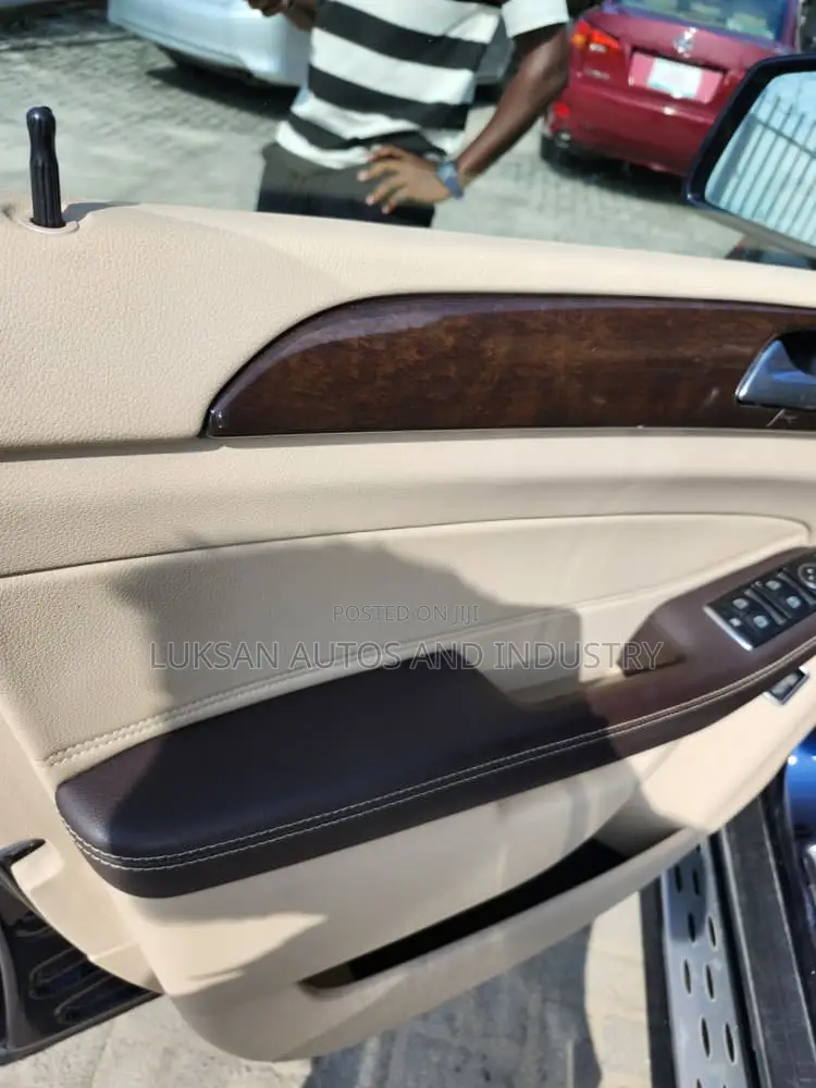 Mercedes-Benz GLE-Class GLE 350 2018 Blue