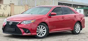 Toyota Camry XLE 4dr Sedan (2.5L 4cyl 6A) 2013 Red
